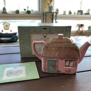 NEW PFALTZGRAFF Circle of Kindness Cottage Merriweather Cottage Ceramic Teapot